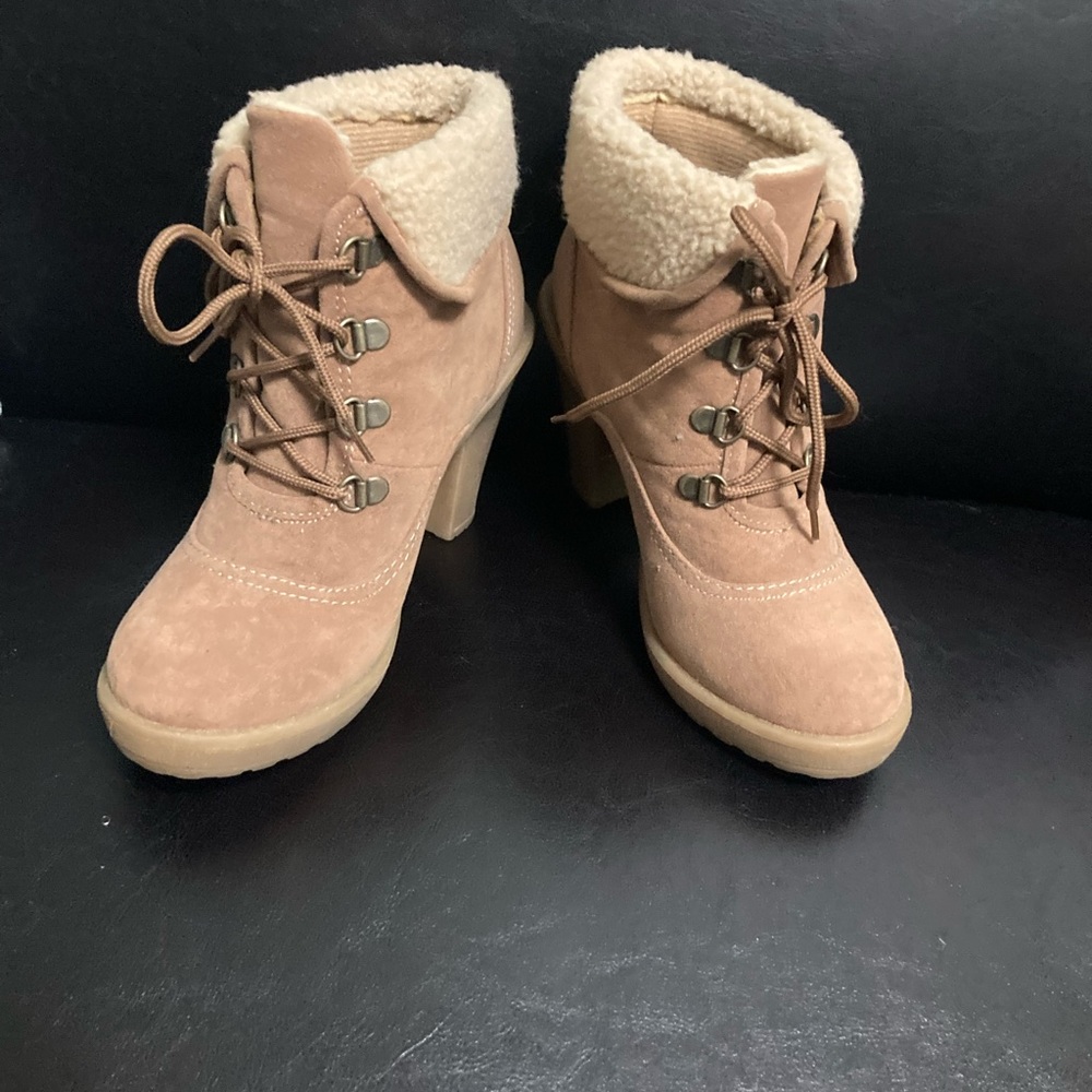 Mudd Y2K Sherpa Booties